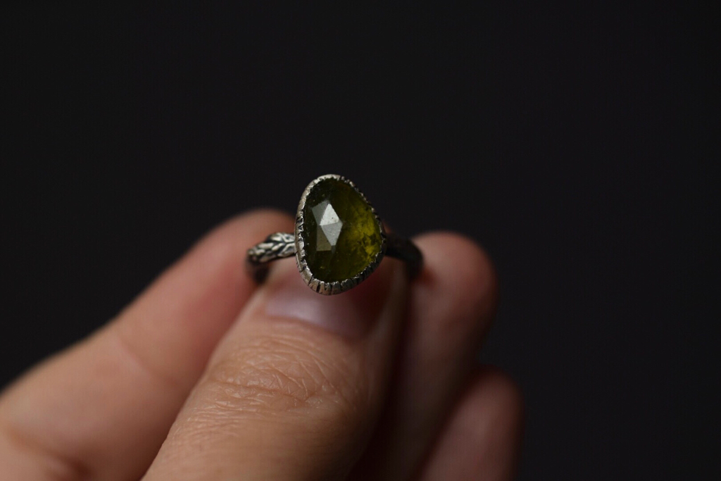 Vesuvianite Fern Ring - Size 7.5
