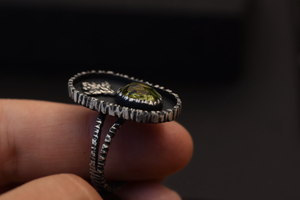 Peridot Shadowbox Ring - Size 9