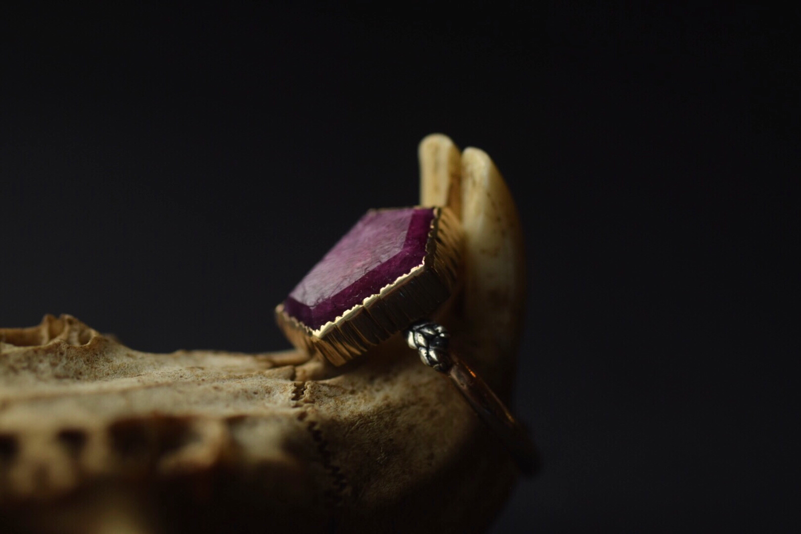 14k Gold Raw Ruby Coffin Ring - Size 6