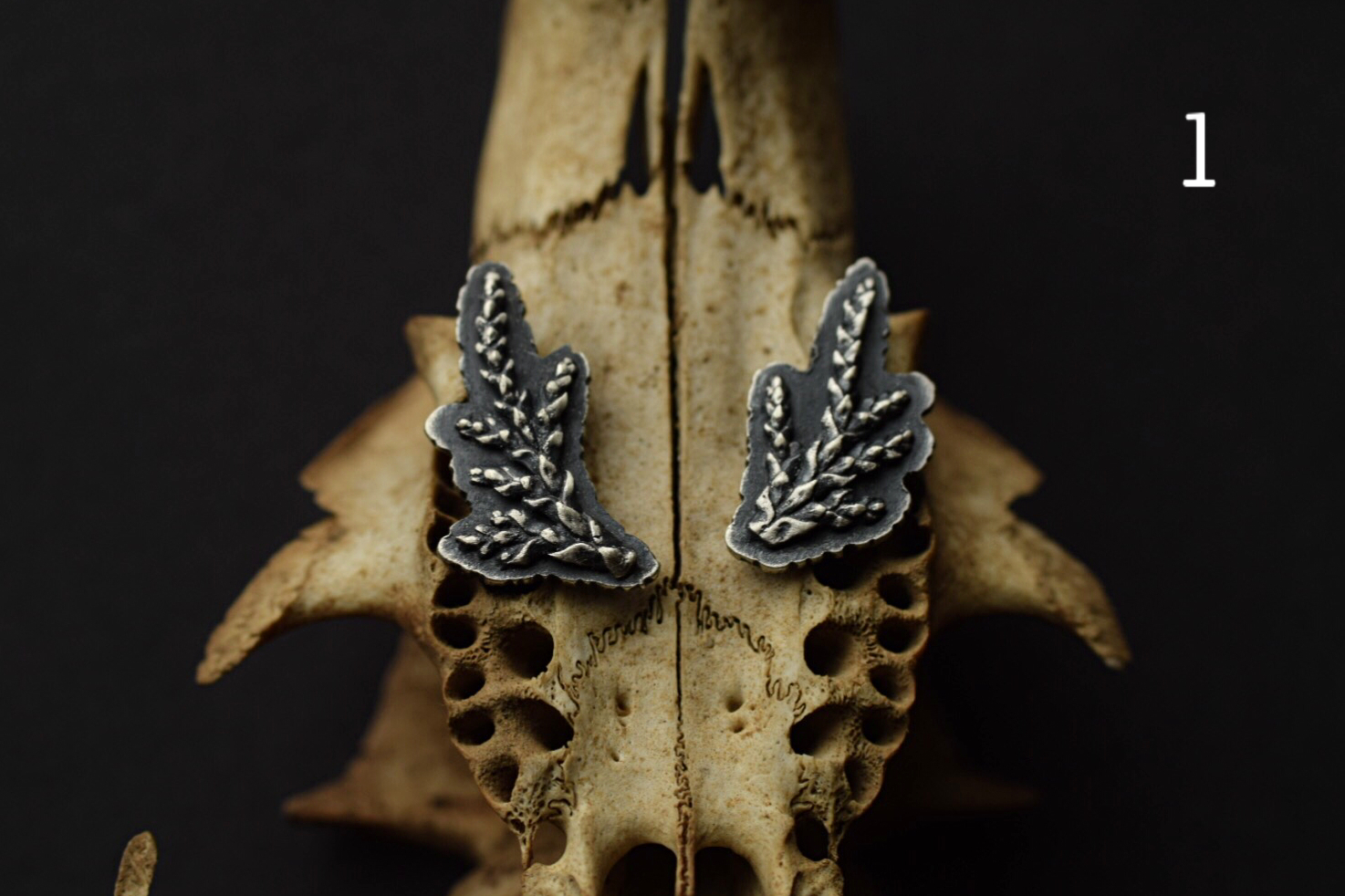 Fern Cutout Stud/Climbers