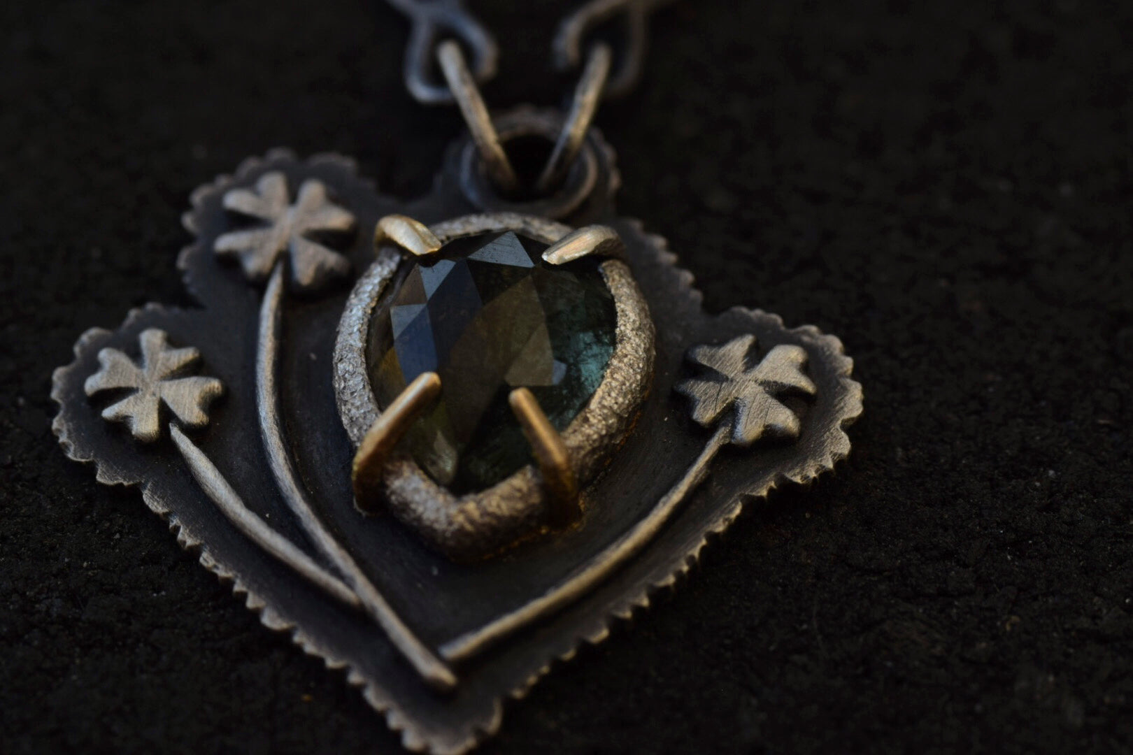 Moss Aquamarine Clover Patch Necklace
