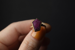 14k Gold Raw Ruby Coffin Ring - Size 6