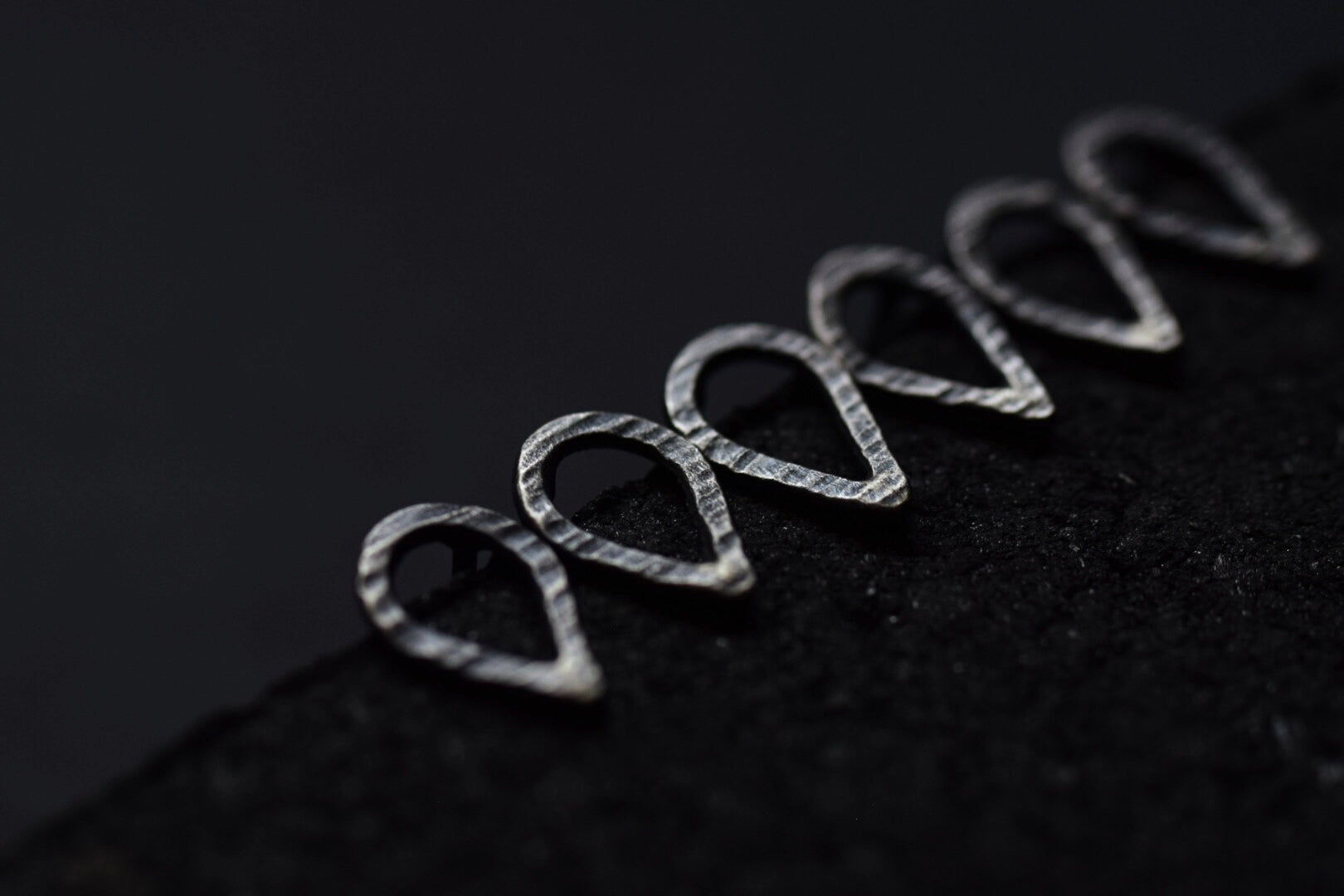 Hollow Leaf Studs