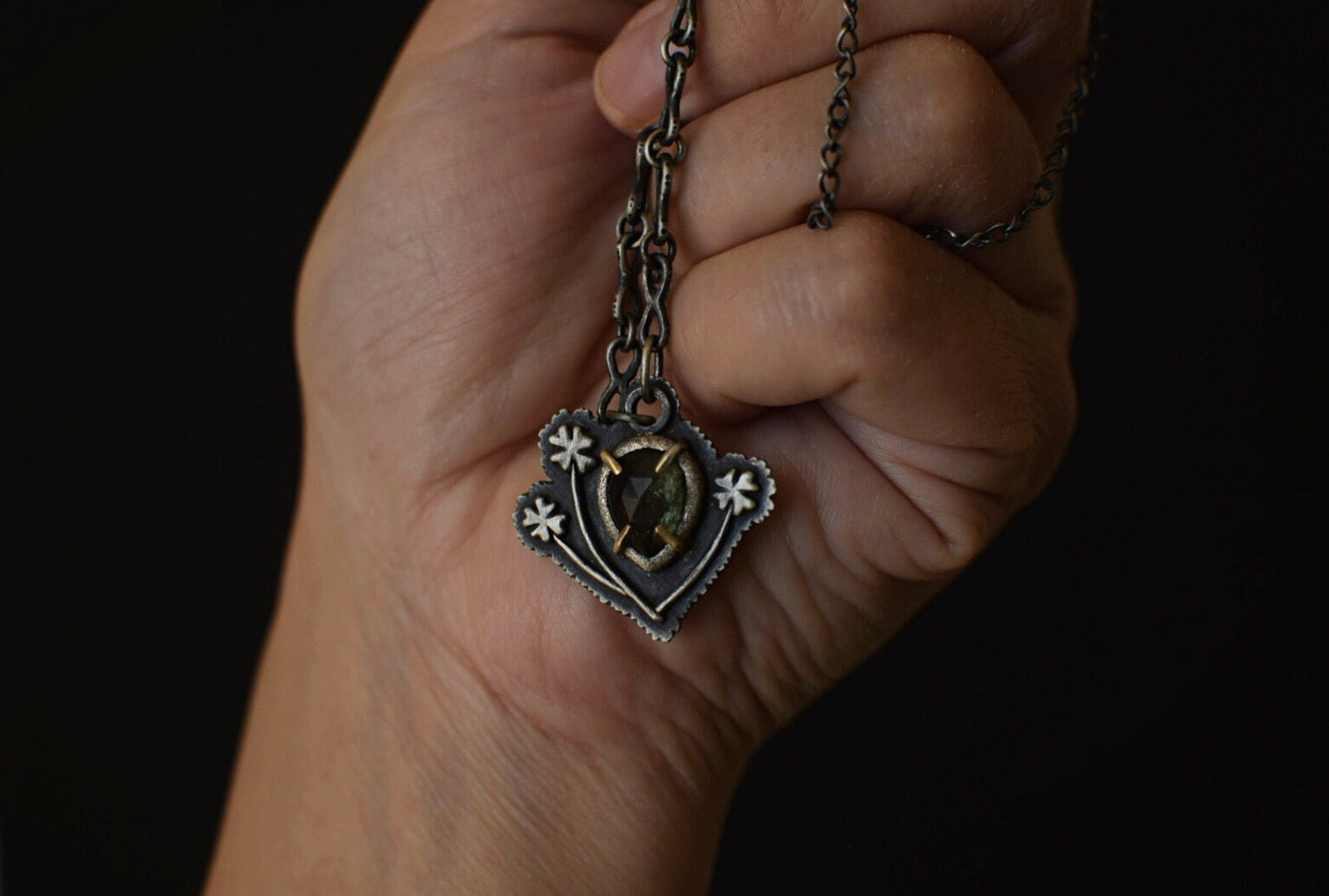Moss Aquamarine Clover Patch Necklace