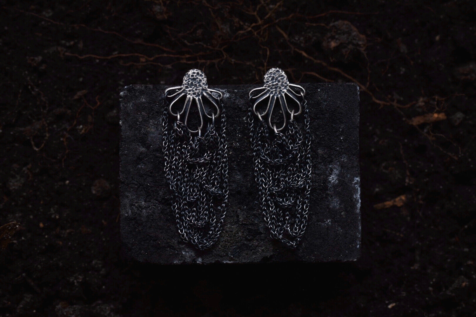 Black Eyed Susan Chain Dangles