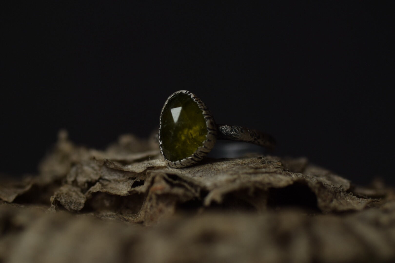 Vesuvianite Fern Ring - Size 7.5