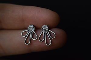 Black Eyed Susan Studs